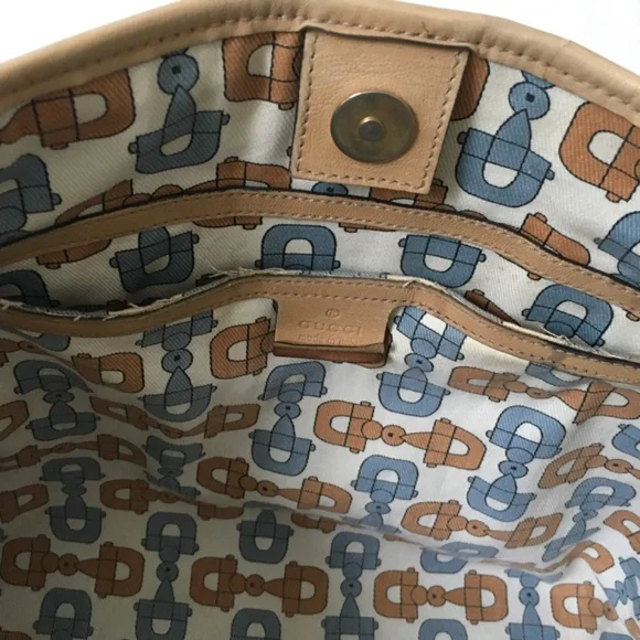 GUCCI Vintage Joy Embossed GG Leather Tote Tan - Picture 12 of 16